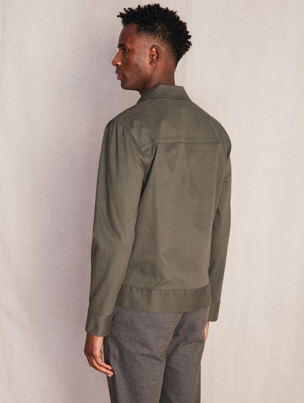 https://cdn.shopify.com/s/files/1/0330/5773/4715/files/Merino3339_A_18888235-9c6e-41ba-8bf8-7ca14cfcdead.jpg?v=1686079921