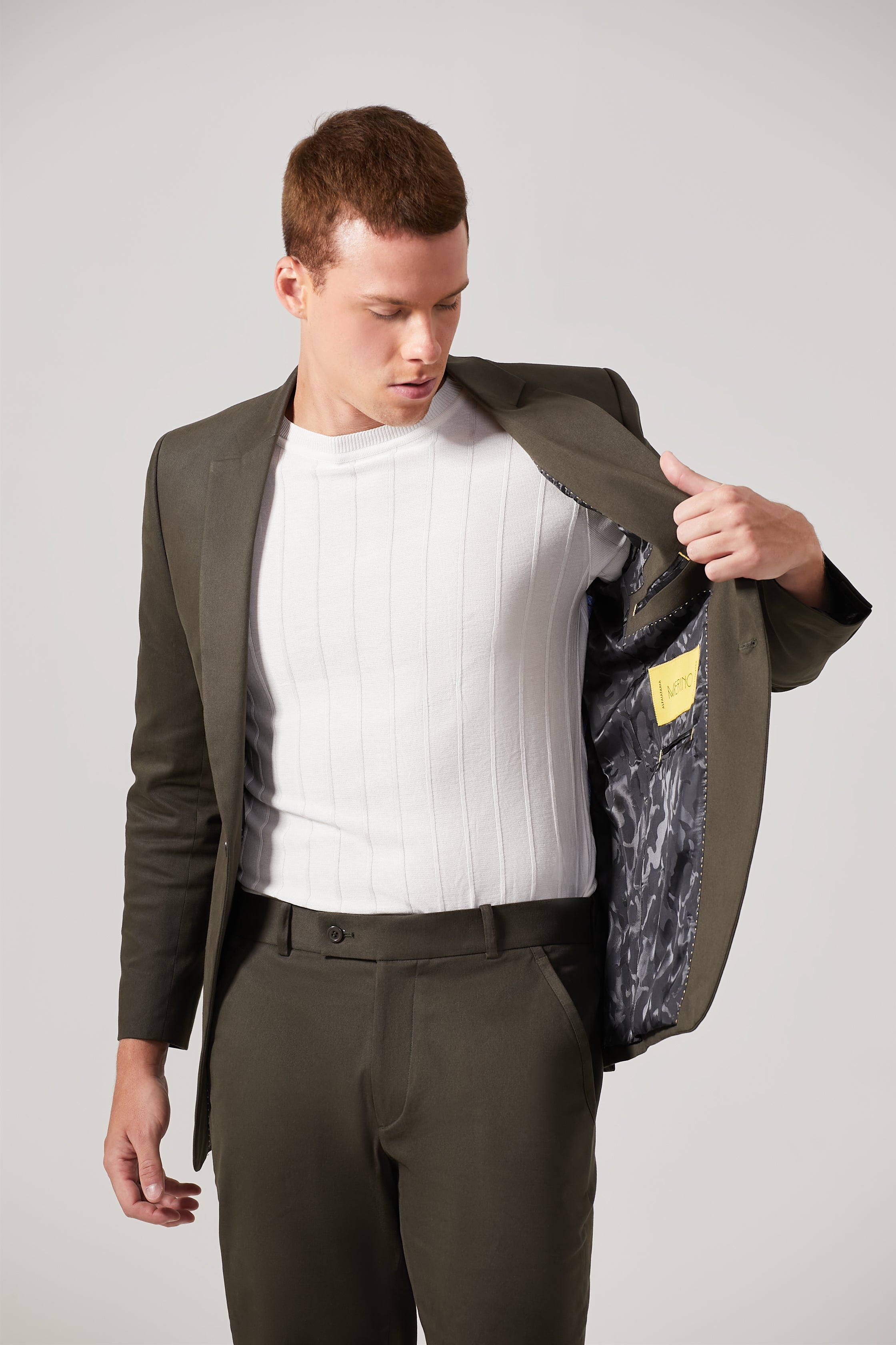 https://cdn.shopify.com/s/files/1/0330/5773/4715/products/merino_lb8363_P.jpg?v=1663122477