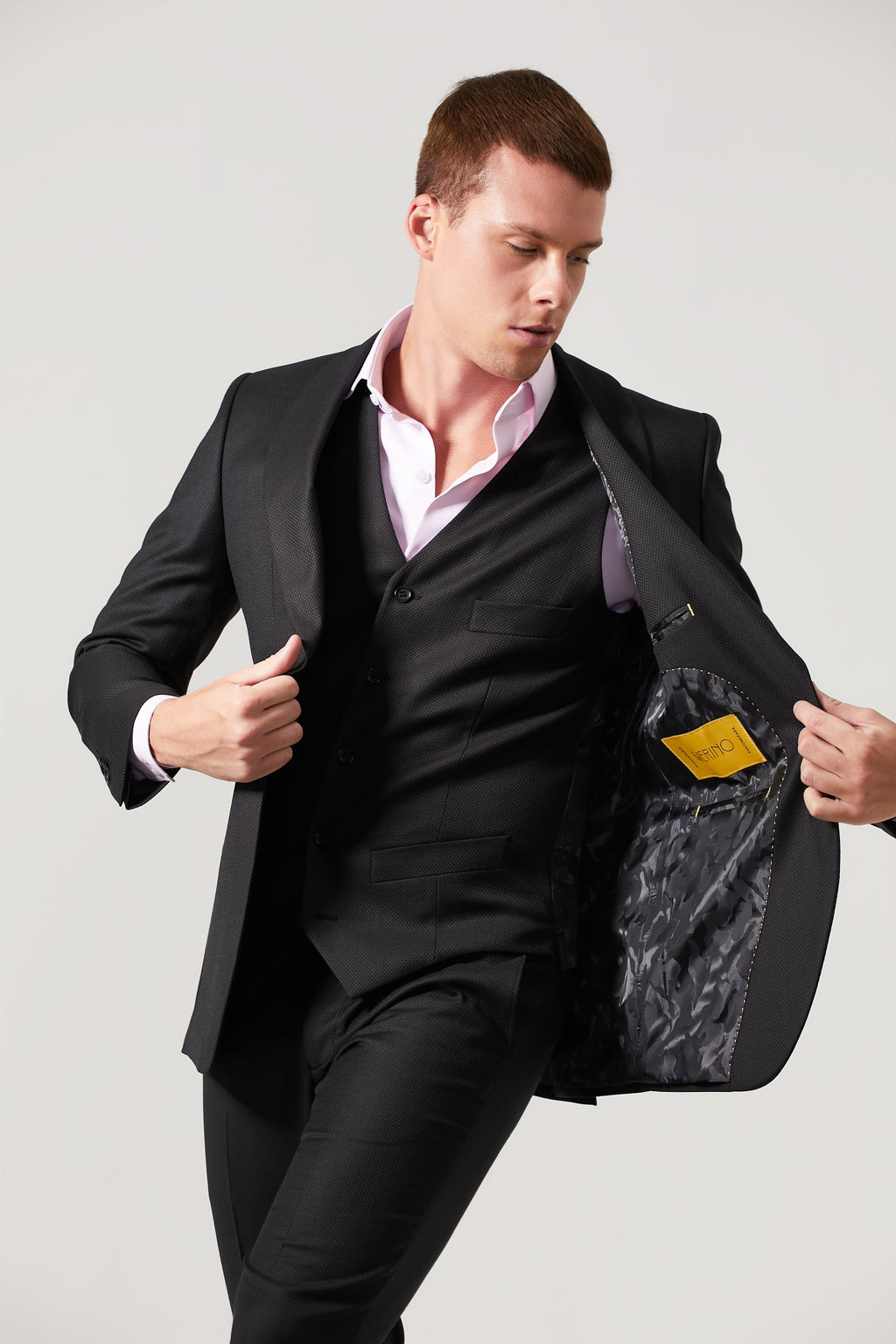https://cdn.shopify.com/s/files/1/0330/5773/4715/products/merino_lb8990_P_Co.jpg?v=1660803329